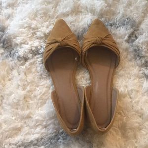 Mustard yellow pointed-toe flats with knot! (Sz 9)